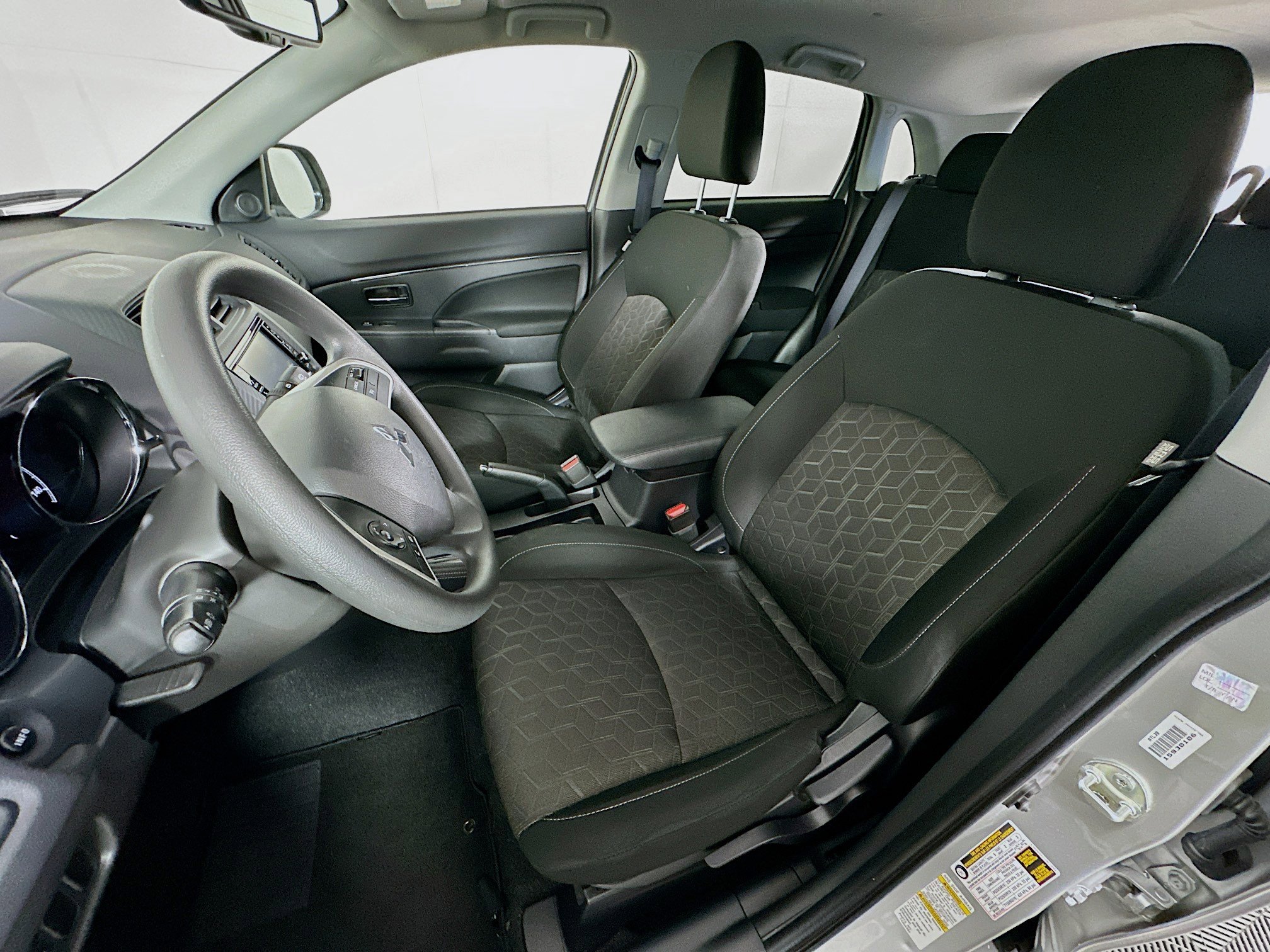 Used 2025 Mitsubishi Outlander Sport ES image 13