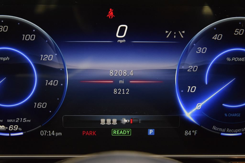 Used 2023 Mercedes-Benz EQE 500 4MATIC Sedan image 26