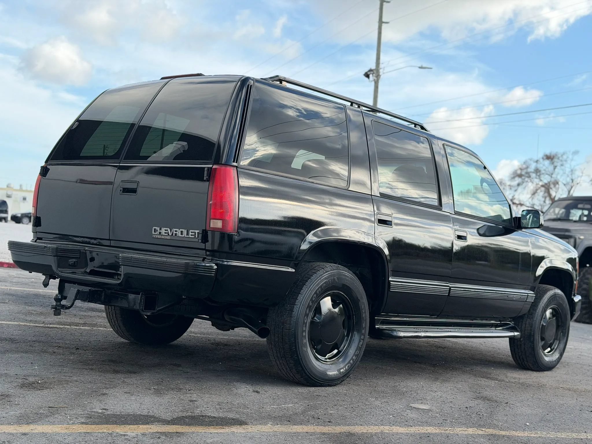 Used 1999 Chevrolet Tahoe Z71 w/ Preferred Equipment Group AWD/4WD image 4