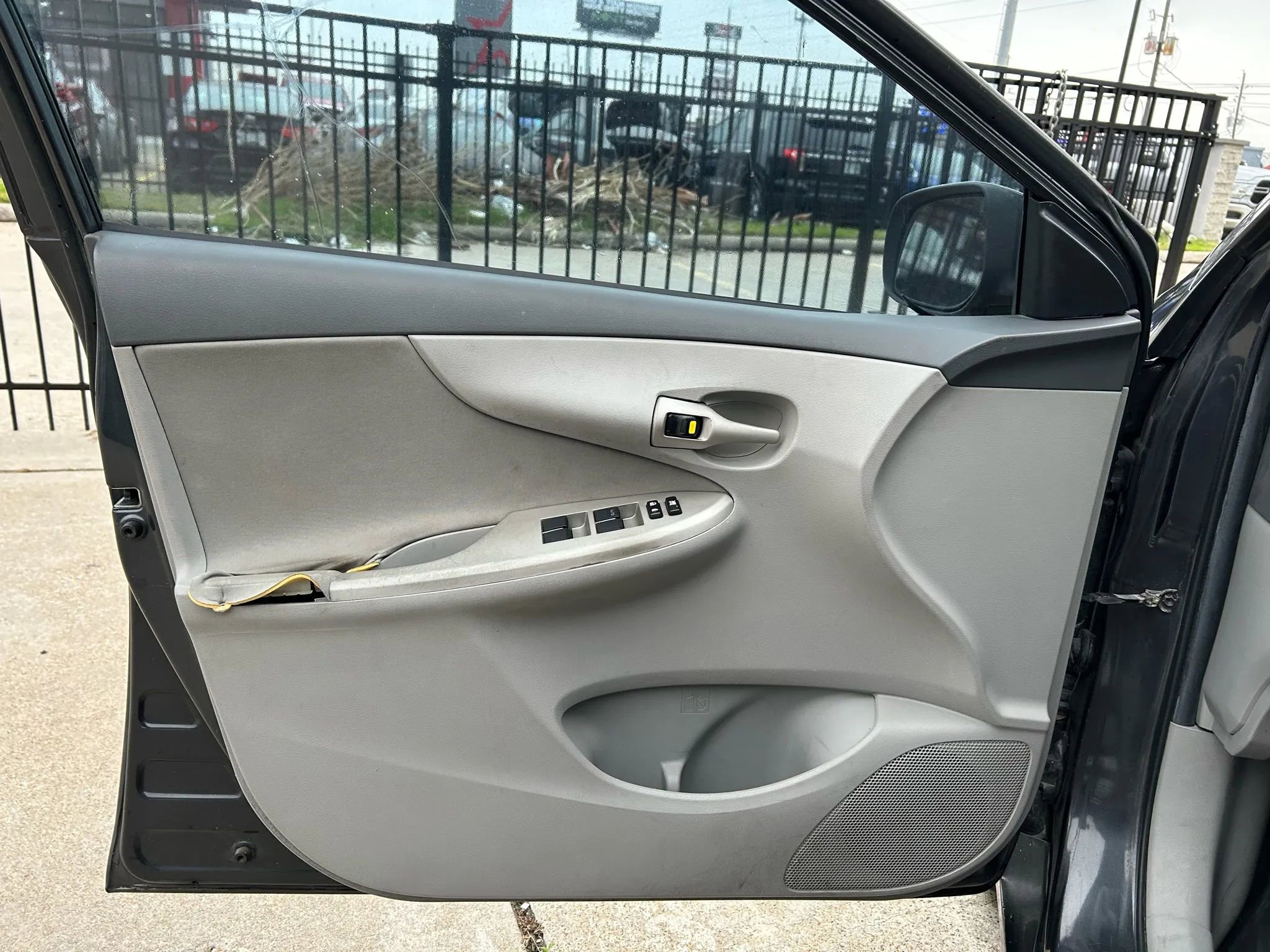 Used 2010 Toyota Corolla LE FWD image 12