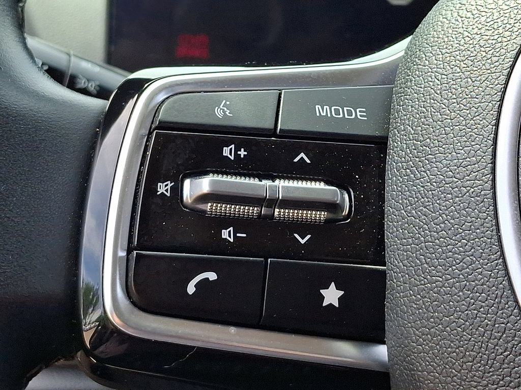 Used 2024 Kia Sorento S FWD image 21