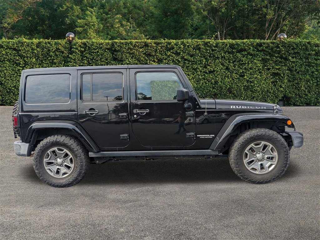 Used 2017 Jeep Wrangler Unlimited Rubicon w/ Connectivity Group image 3