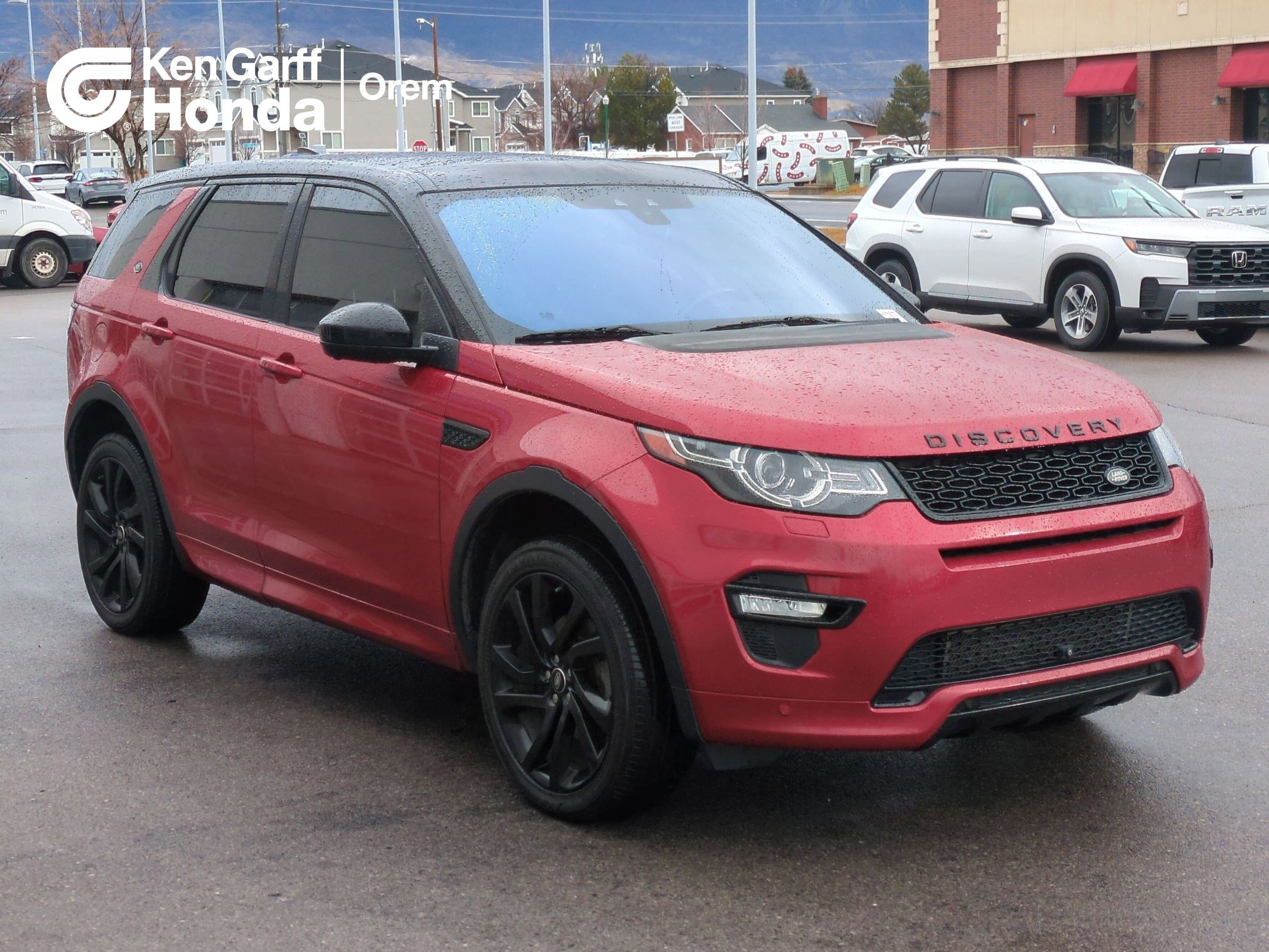 Used 2017 Land Rover Discovery Sport HSE Luxury image 1