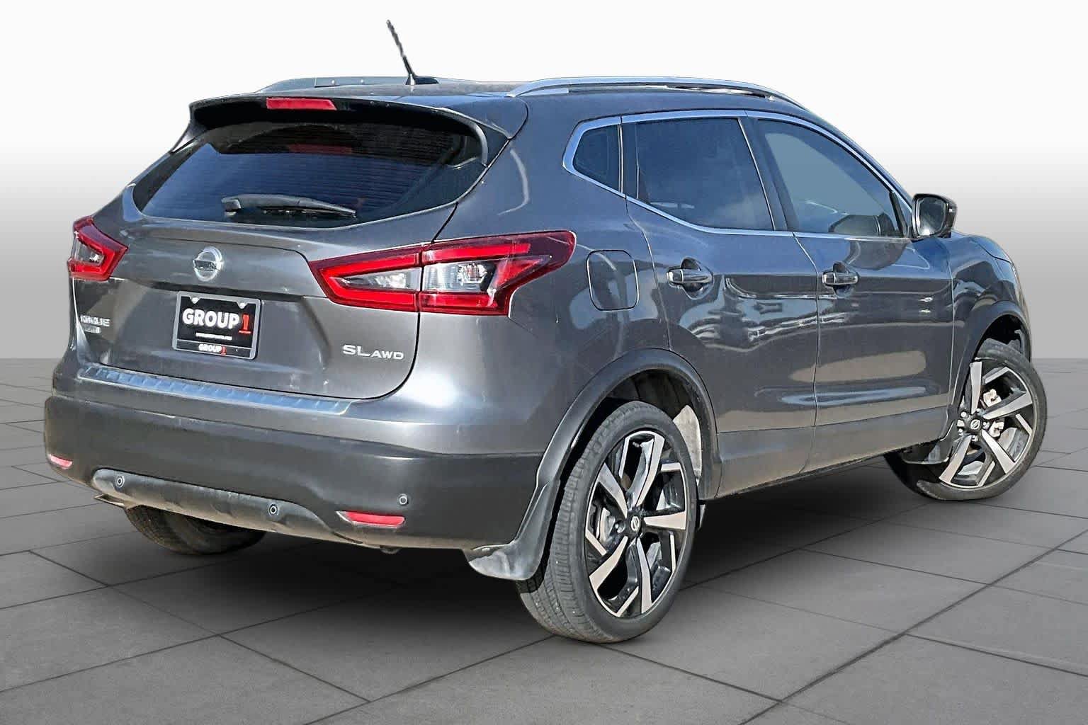Used 2022 Nissan Rogue Sport SL AWD/4WD image 12
