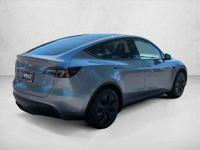 Used 2025 Tesla Model Y Long Range RWD image 5