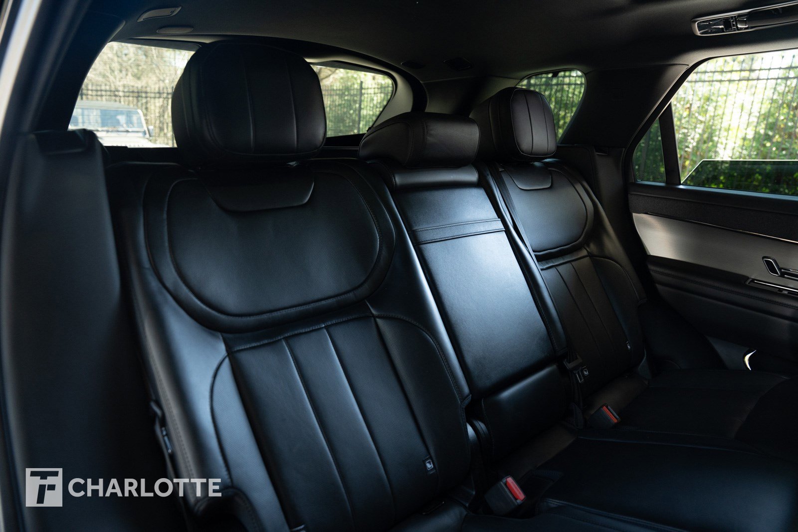 Used 2025 Land Rover Range Rover Sport Dynamic SE image 32