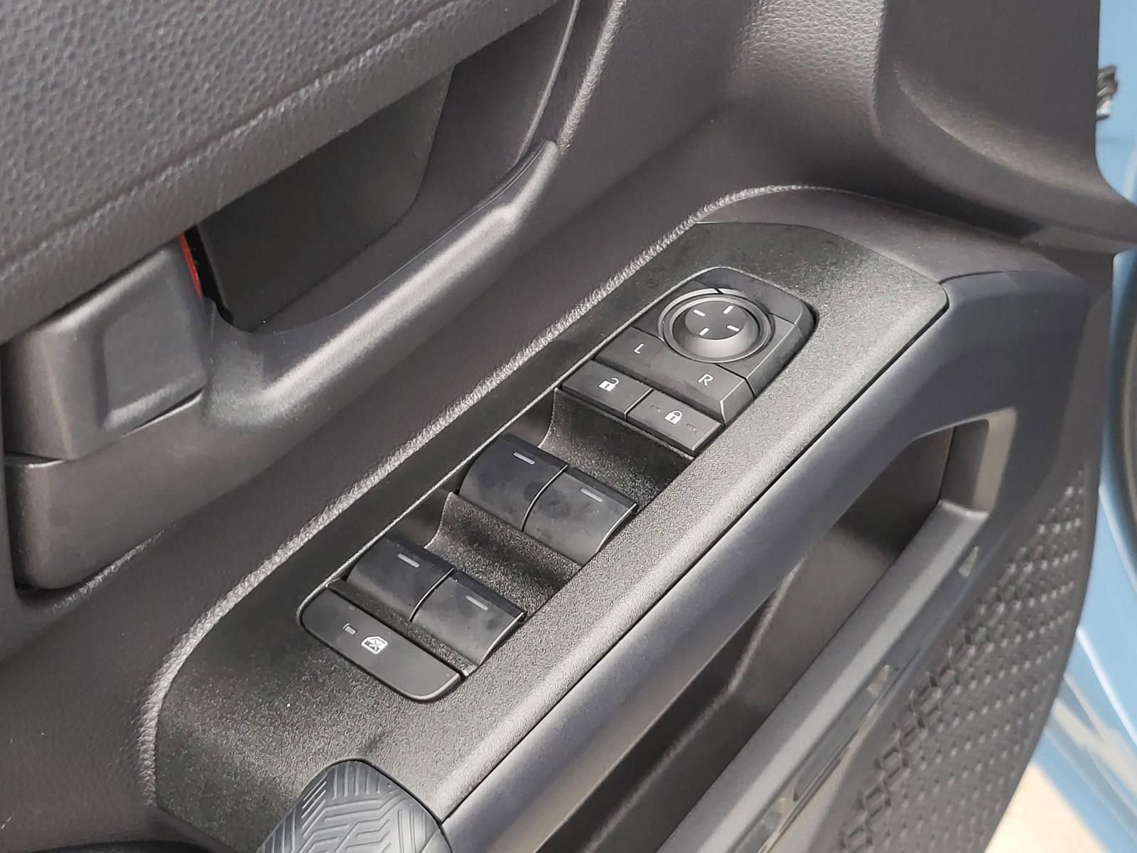 Used 2025 Toyota 4Runner SR5 RWD image 17