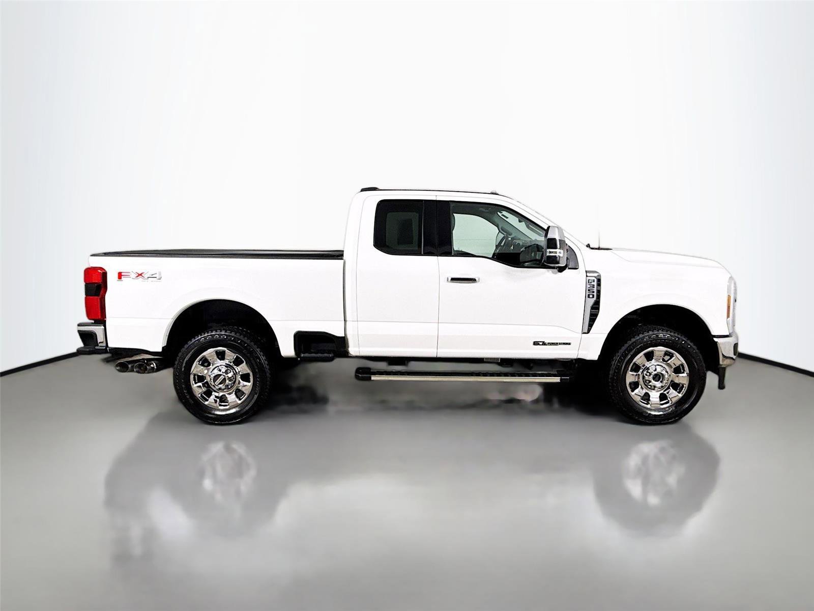 Used 2024 Ford F350 Lariat w/ Chrome Package image 9