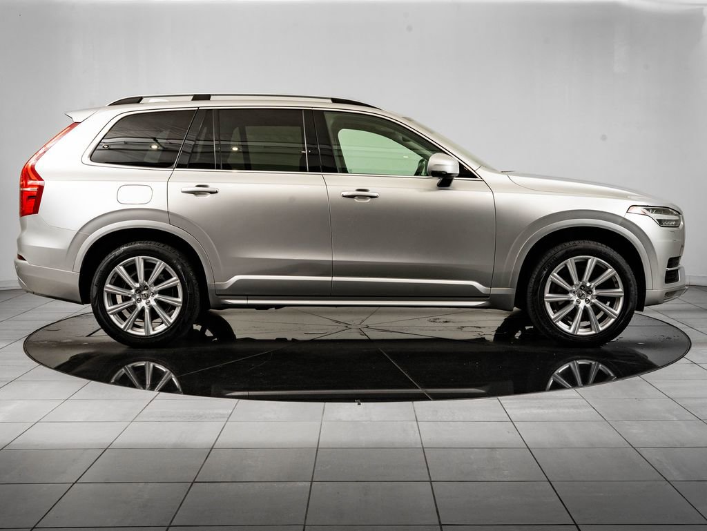 Used 2018 Volvo XC90 T6 Momentum w/ Momentum Plus Package AWD/4WD image 11