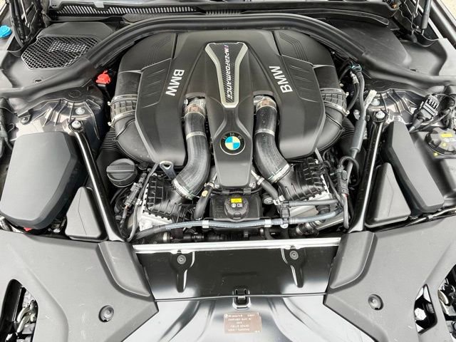 Used 2018 BMW M550i xDrive w/ Dynamic Handling Package AWD/4WD image 36