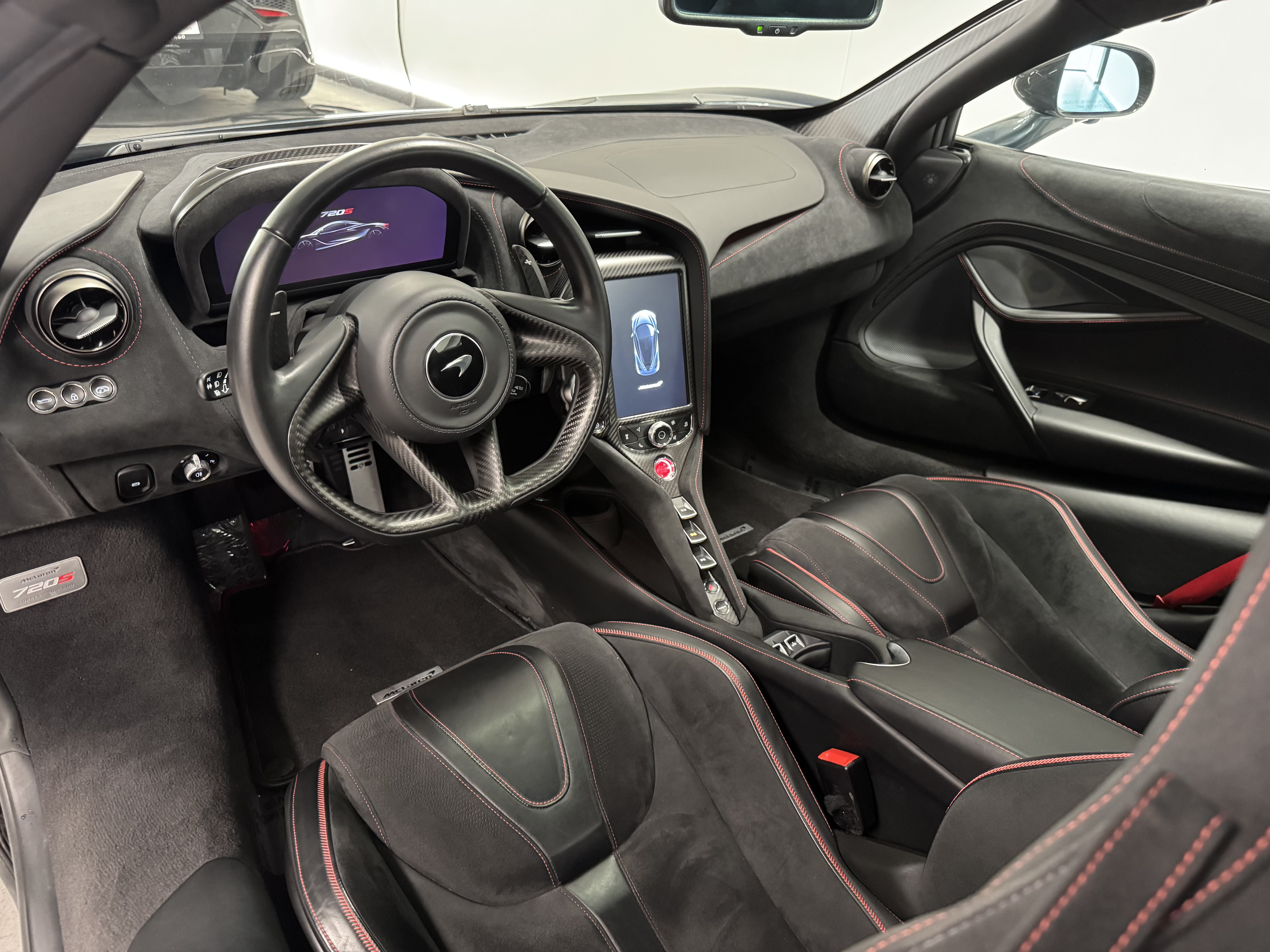 Used 2022 McLaren 720S Spider RWD image 11