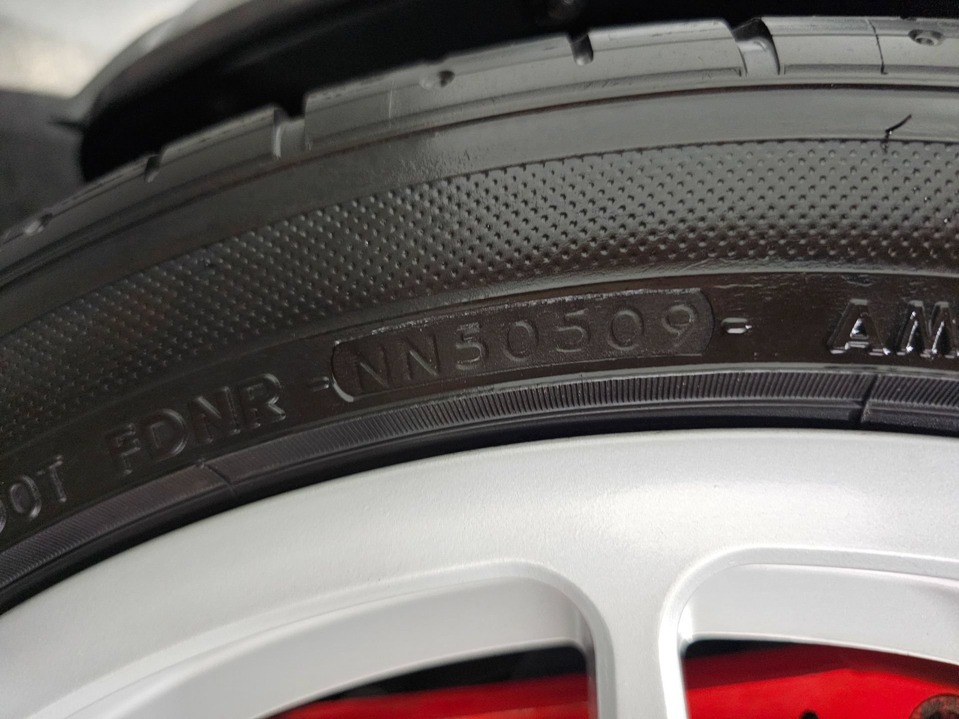 Used 2004 Aston Martin Vanquish RWD image 57