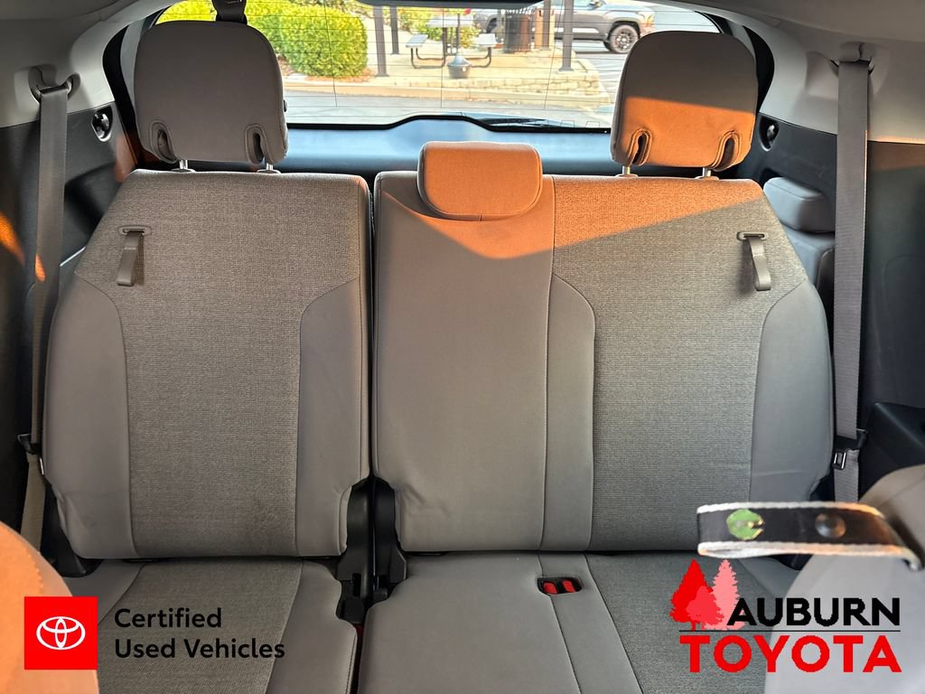 Certified 2025 Toyota Sienna LE AWD/4WD image 30