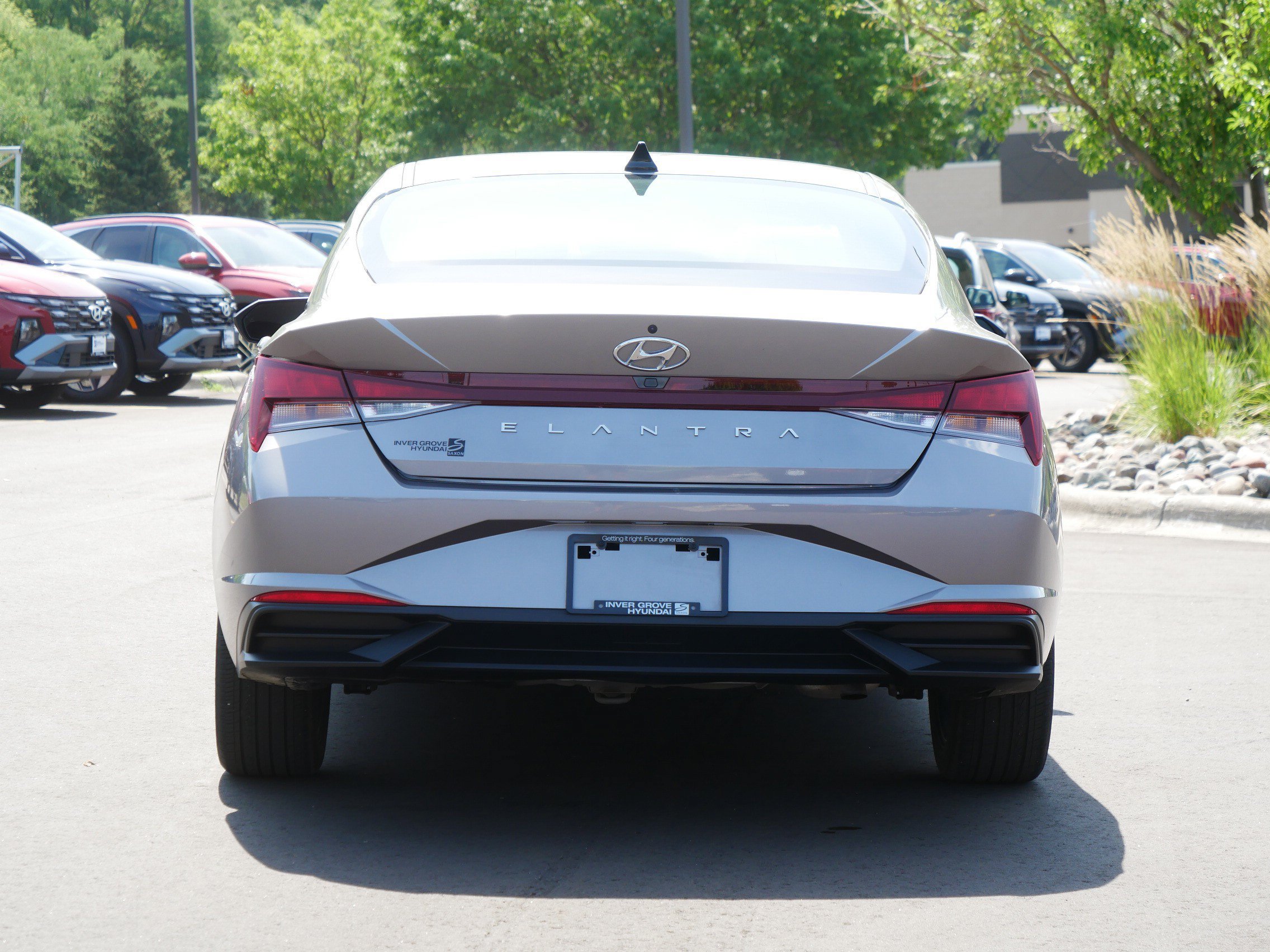 Used 2023 Hyundai Elantra SEL w/ Convenience Package FWD image 7