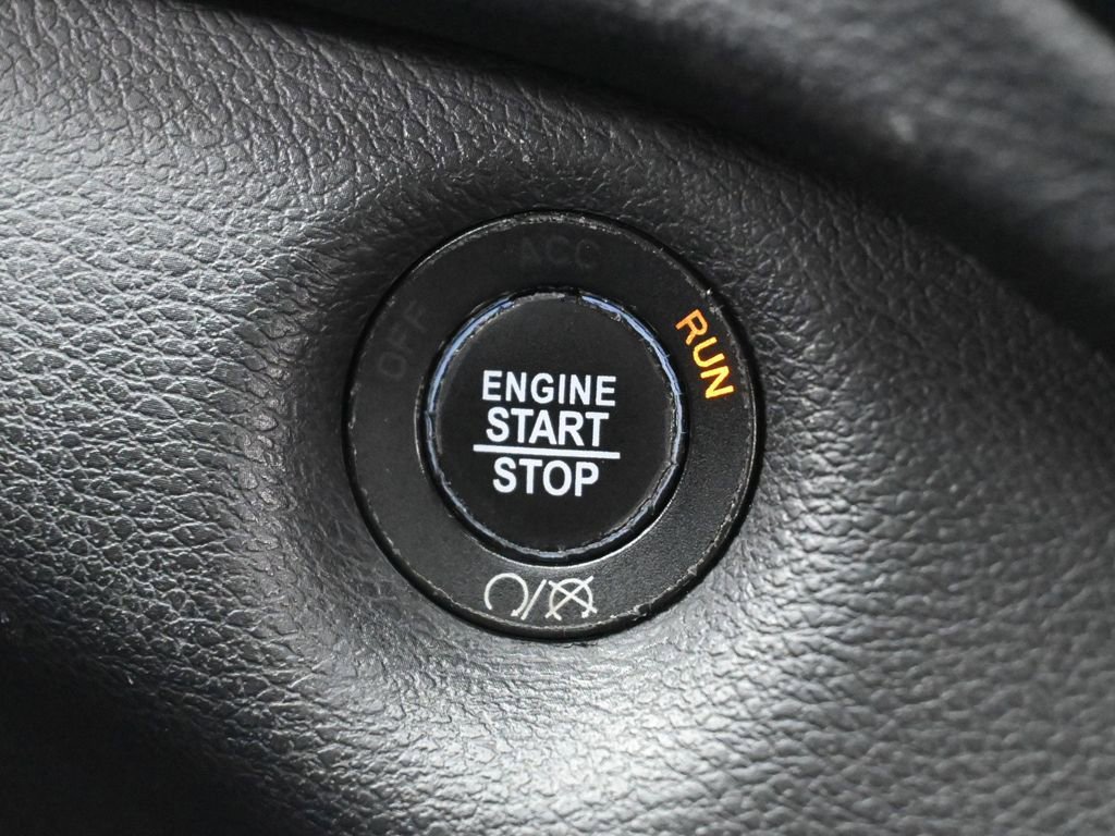 Used 2019 Jeep Cherokee Limited image 26