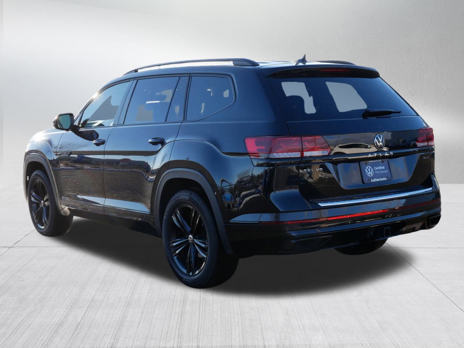 Certified 2023 Volkswagen Atlas SEL R-Line image 5