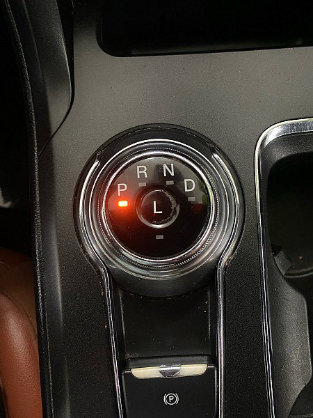 Used 2020 Ford Fusion Energi Titanium image 24