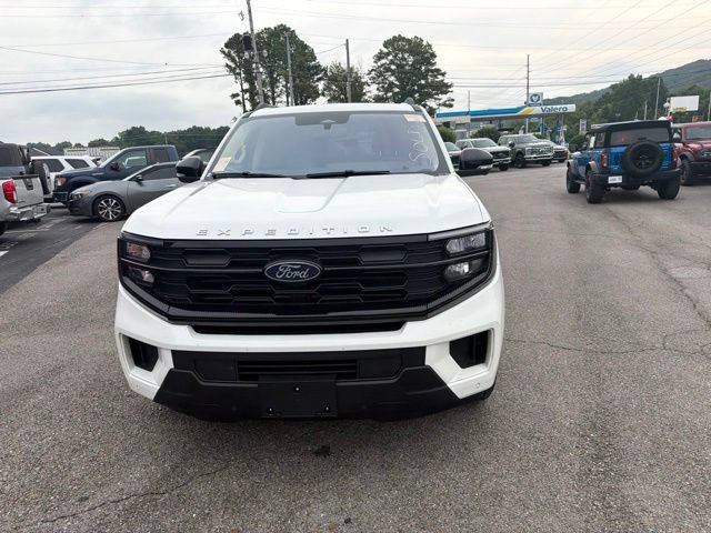 Used 2025 Ford Expedition Active AWD/4WD image 6