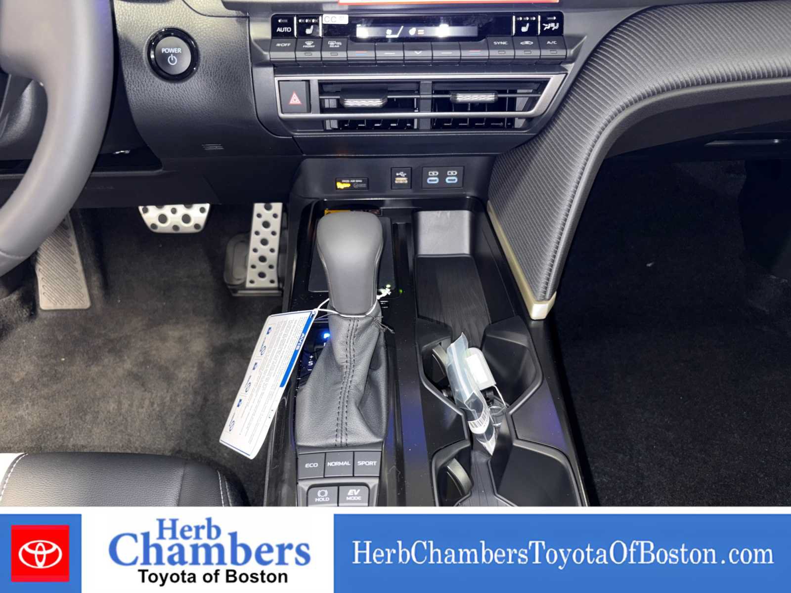 New 2026 Toyota Camry SE w/ Convenience Package AWD/4WD image 12