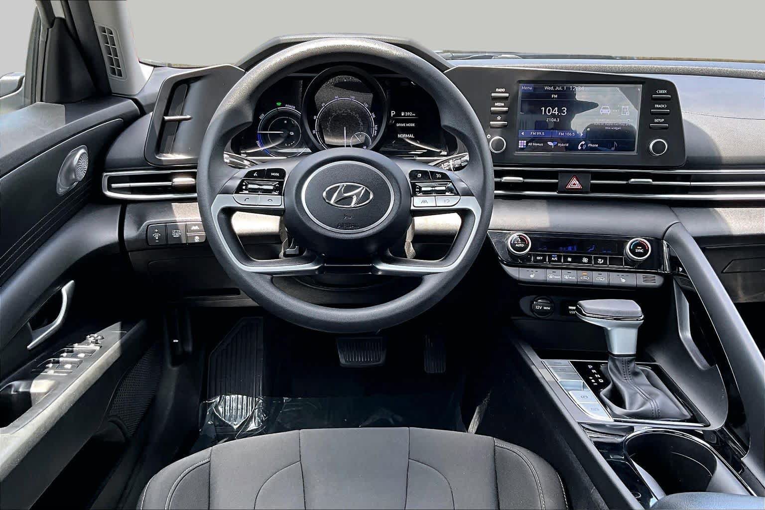 Used 2022 Hyundai Elantra Blue FWD image 6