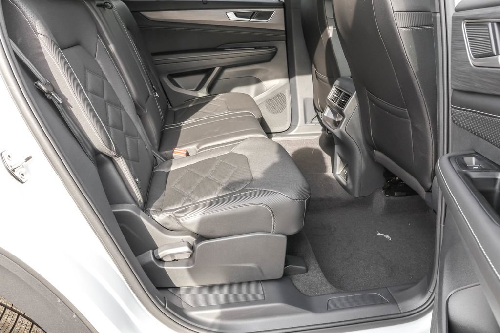 New 2026 Volkswagen Atlas Cross Sport SE FWD image 38
