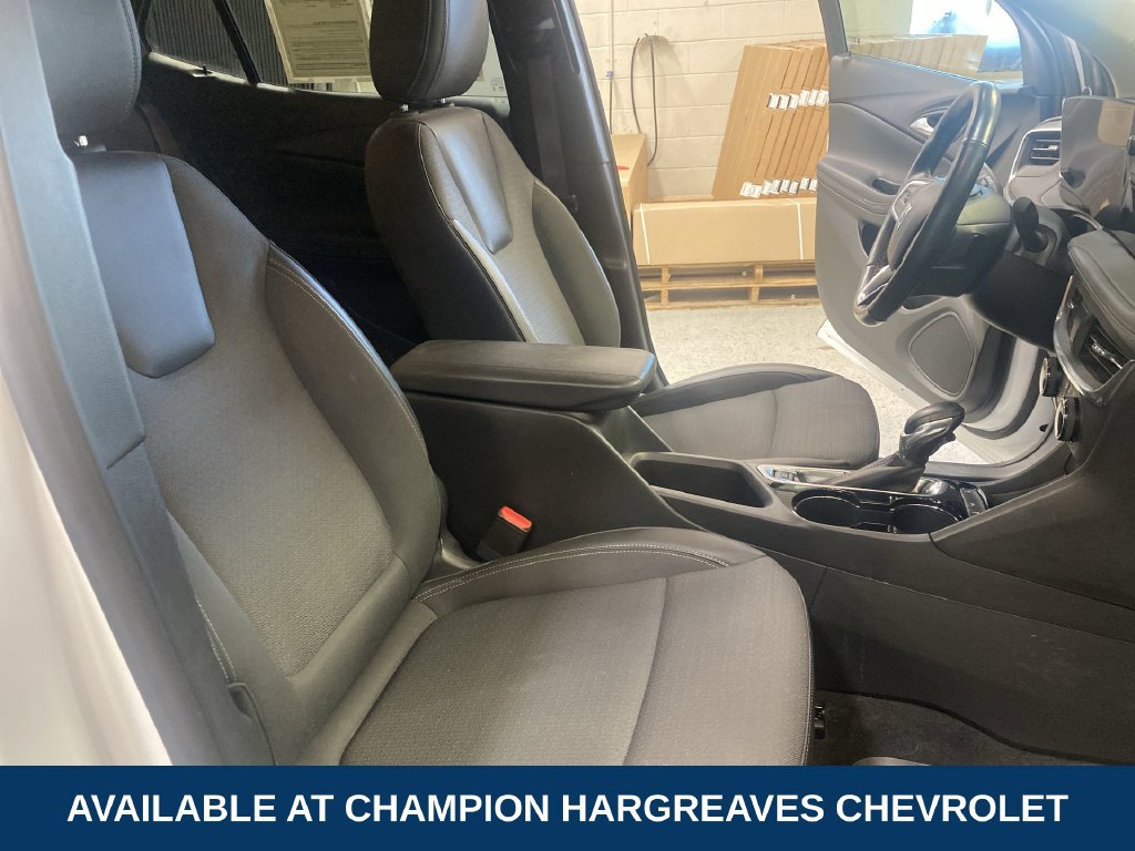 Certified 2024 Buick Encore GX Preferred w/ Comfort Package FWD image 36