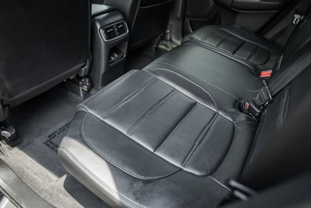 Used 2020 Honda CR-V Touring image 32