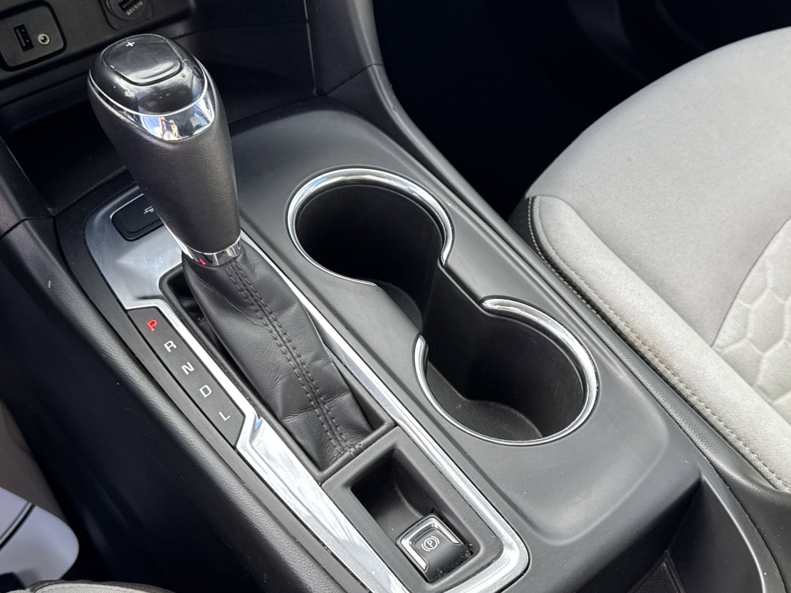 Used 2018 Chevrolet Equinox LT image 27