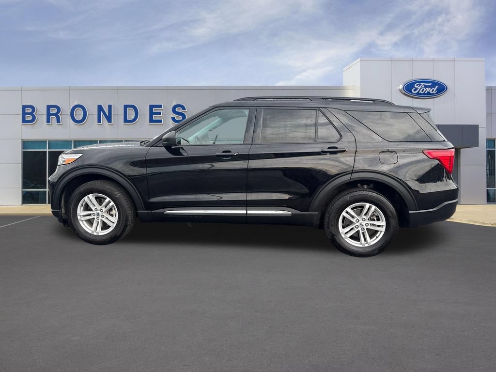 Used 2024 Ford Explorer XLT AWD/4WD image 1