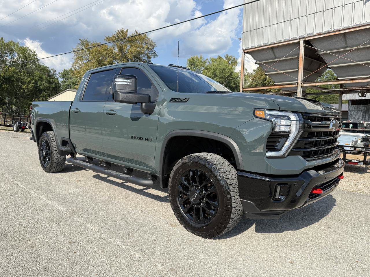 Used 2025 Chevrolet Silverado 2500 LTZ w/ Trail Boss Package AWD/4WD image 9