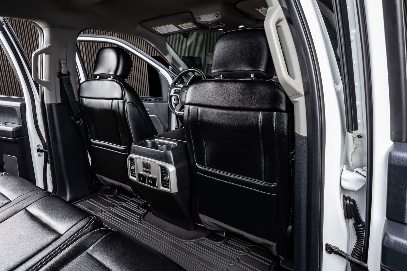 Used 2020 Ford F250 Lariat image 31