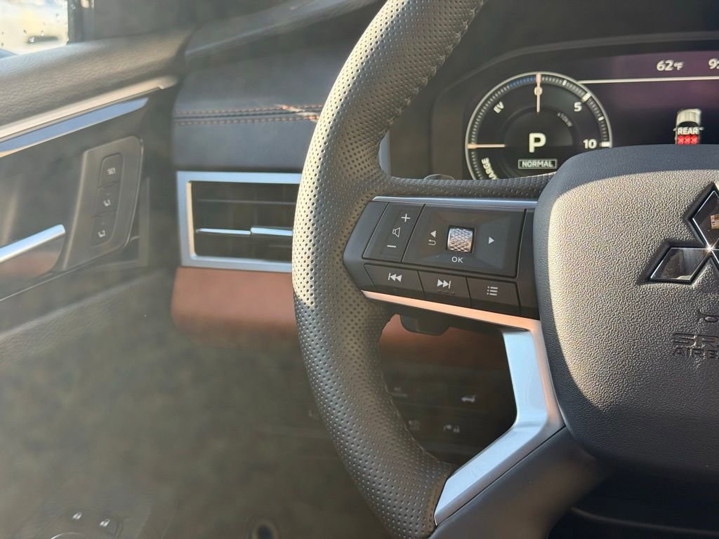 New 2025 Mitsubishi Outlander SEL image 10