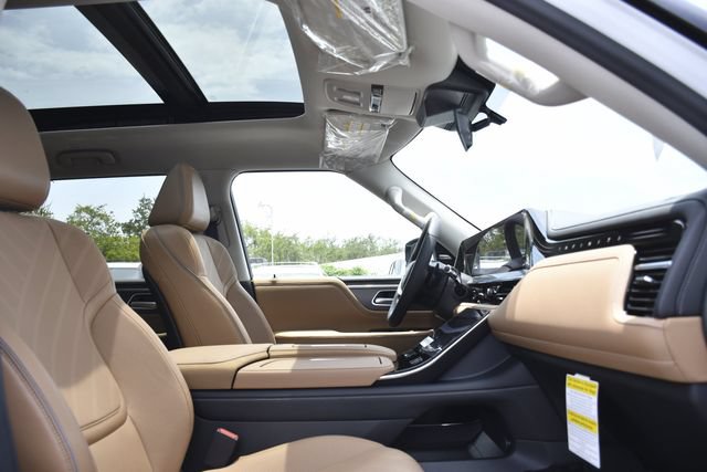 New 2027 INFINITI QX80 Luxe w/ Cargo Package RWD image 28