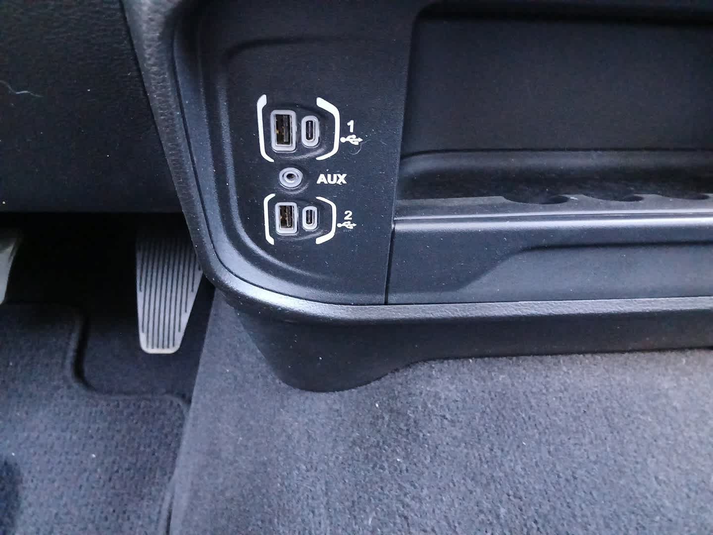 Used 2024 RAM 2500 Laramie w/ Safety Group AWD/4WD image 36