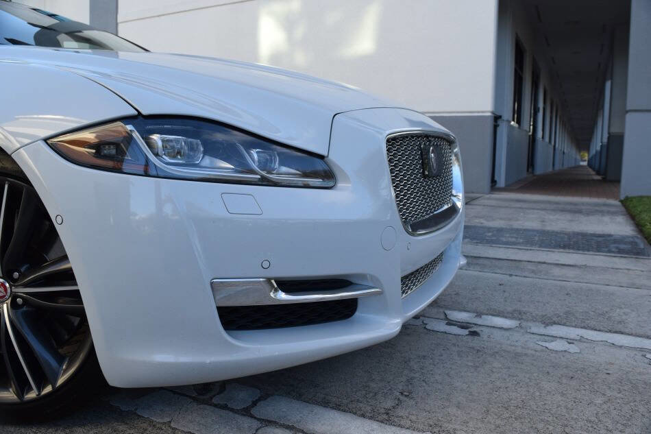 Used 2019 Jaguar XJ Collection image 15
