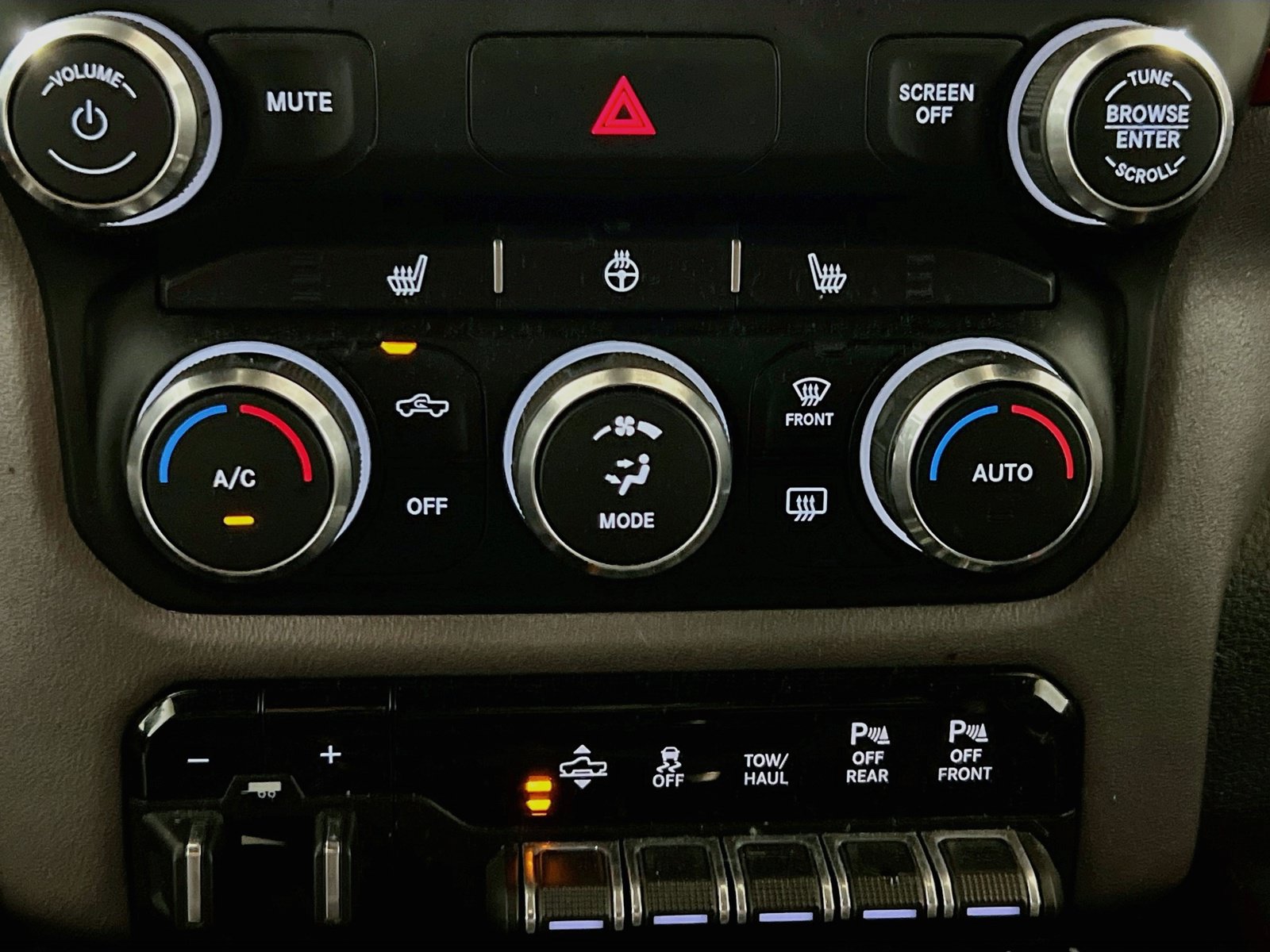 Used 2019 RAM 1500 Rebel w/ Rebel Level 2 Equipment Group AWD/4WD image 11