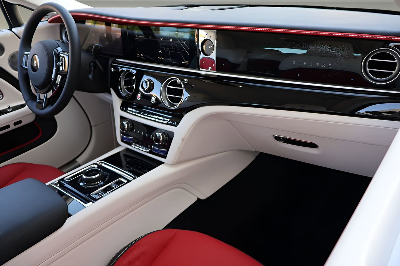 New 2026 Rolls-Royce Spectre image 24