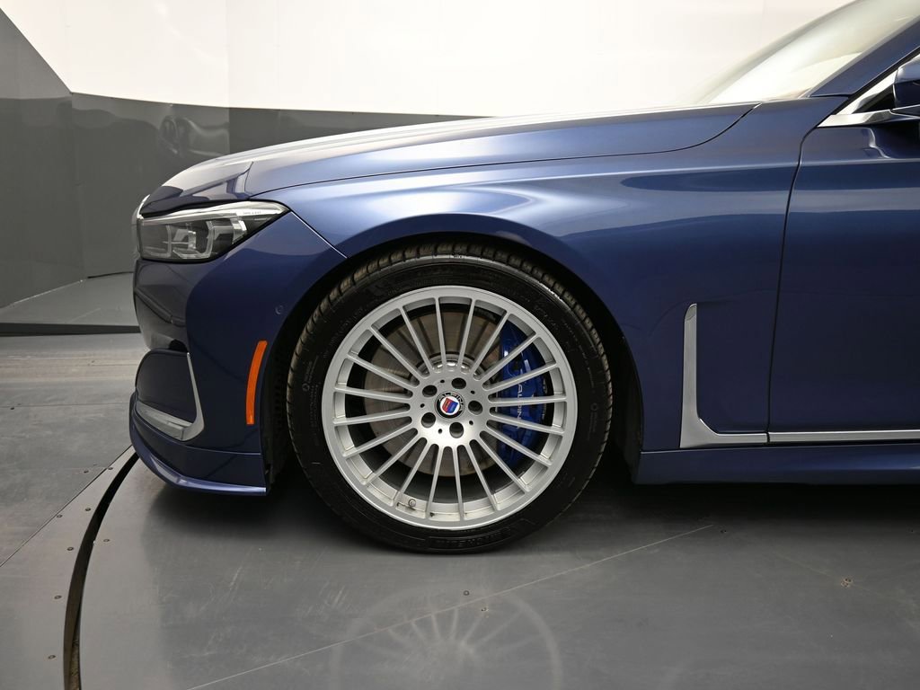 Used 2022 BMW ALPINA B7 xDrive w/ Luxury Rear Seating Package AWD/4WD image 12