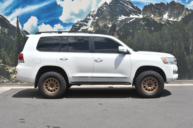 Used 2018 Toyota Land Cruiser AWD/4WD image 2