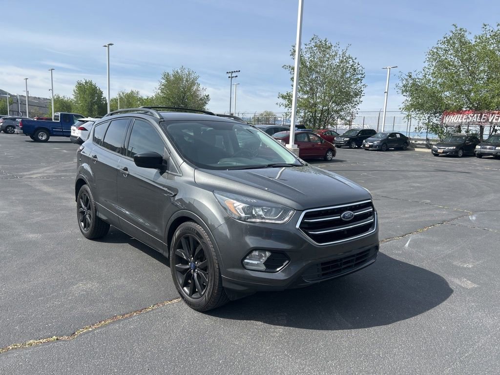 Used 2018 Ford Escape SE w/ SE Sport Appearance Package image 1