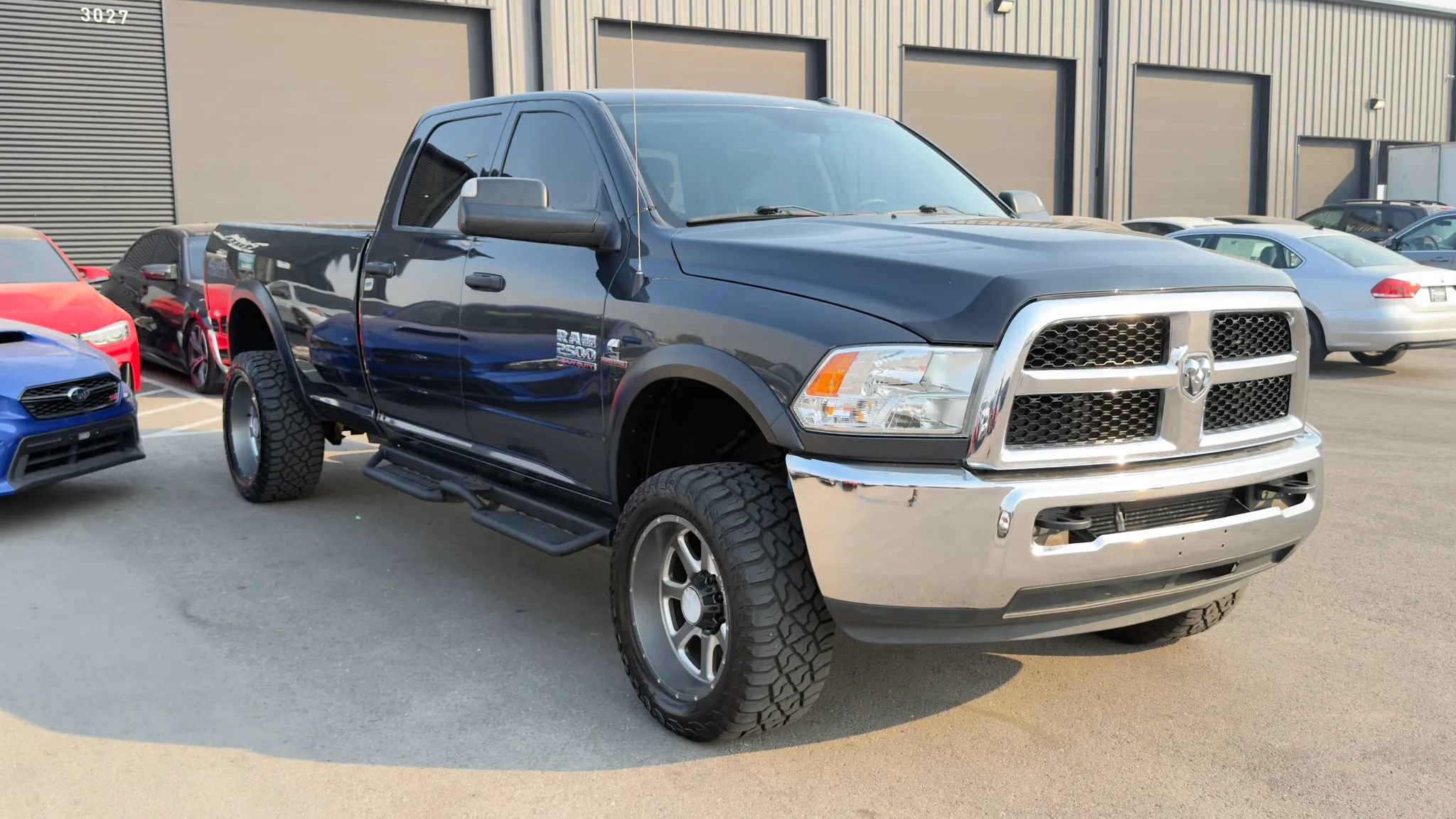 Used 2018 RAM 2500 Tradesman w/ Chrome Appearance Group AWD/4WD image 2