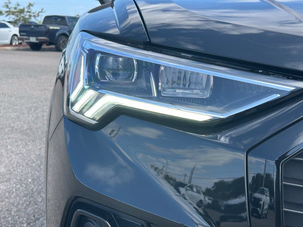 Certified 2025 Audi Q3 2.0T Premium w/ Convenience Package AWD/4WD image 45