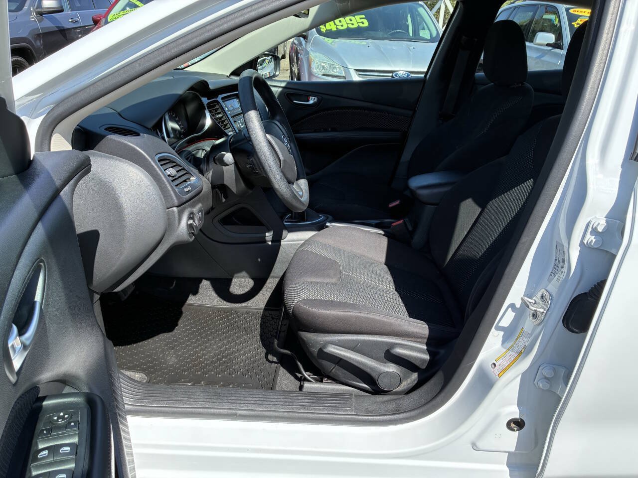 Used 2015 Dodge Dart SE w/ Convenience Group FWD image 3
