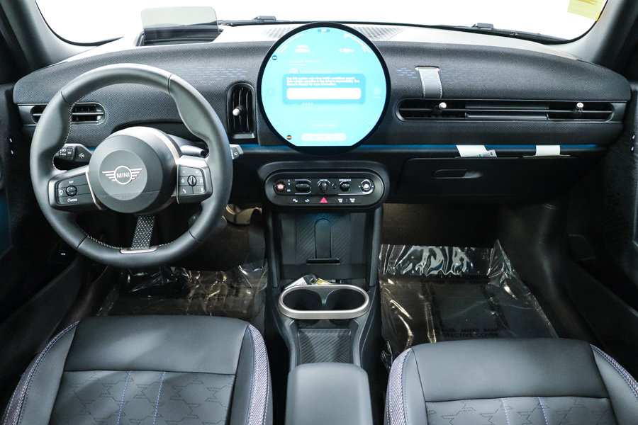 Used 2026 MINI Cooper 4-Door Hardtop FWD image 12
