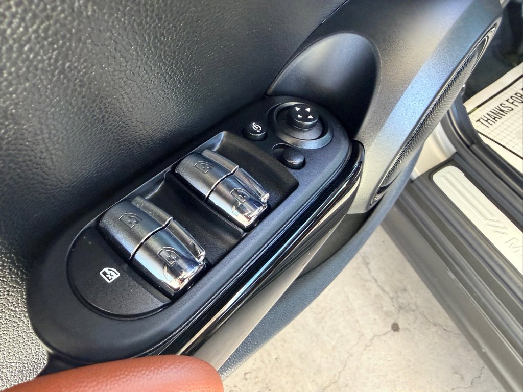 Used 2019 MINI Cooper S image 5