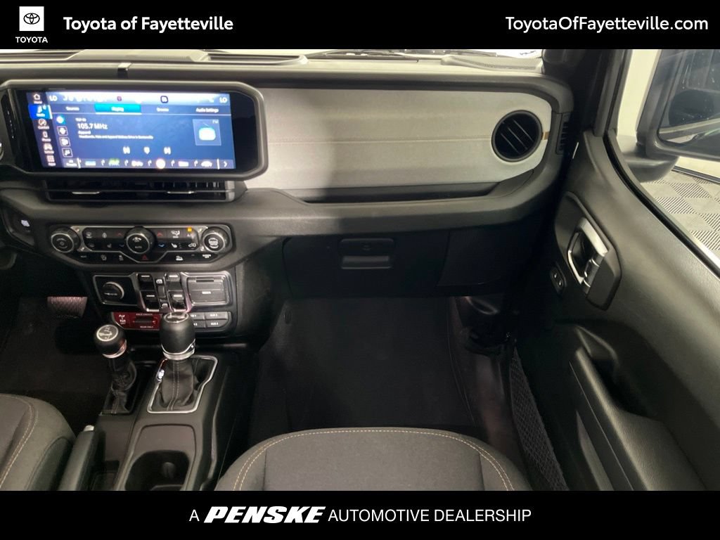 Used 2024 Jeep Wrangler Unlimited Sport AWD/4WD image 18