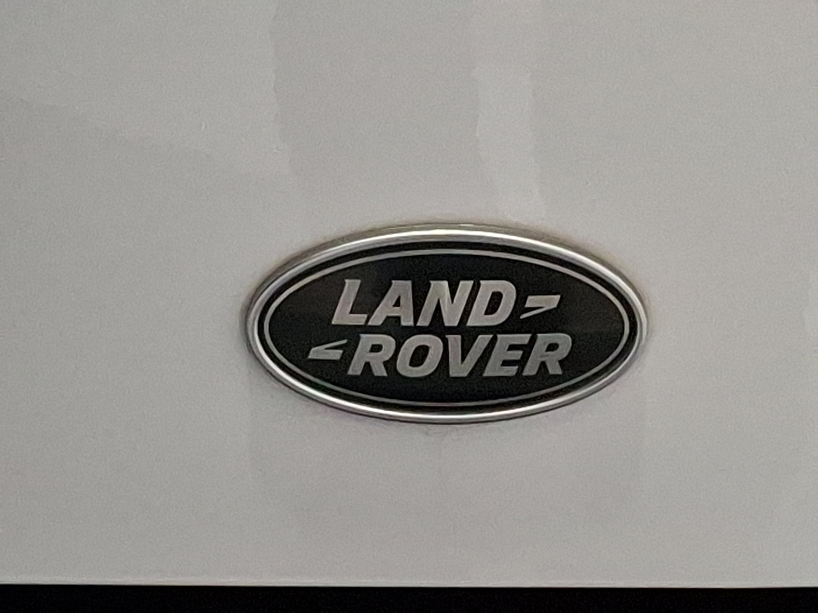 Certified 2023 Land Rover Defender 110 X-Dynamic SE image 30