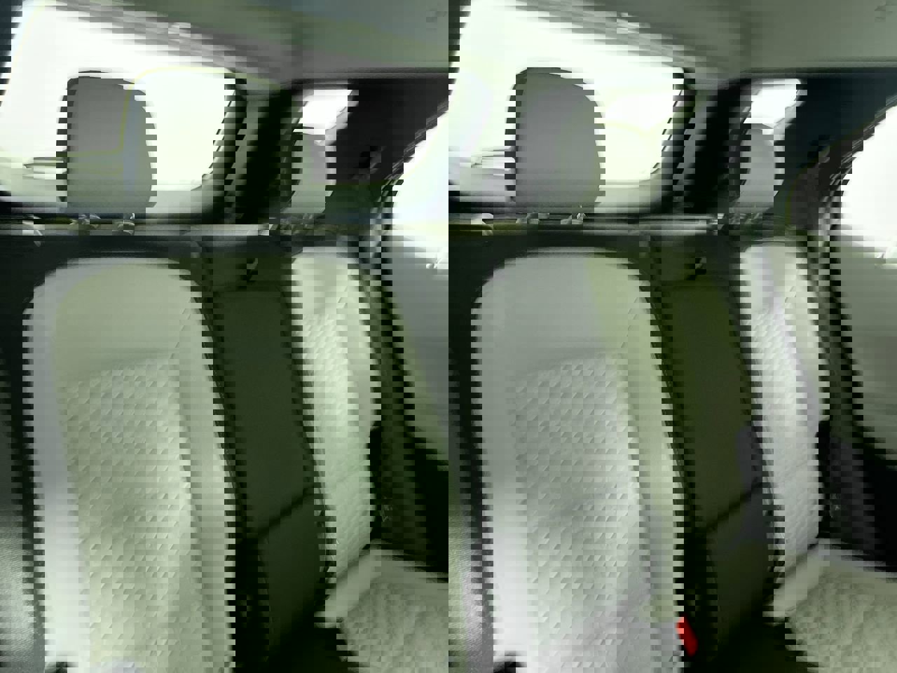 Used 2020 Chevrolet Equinox LT image 32