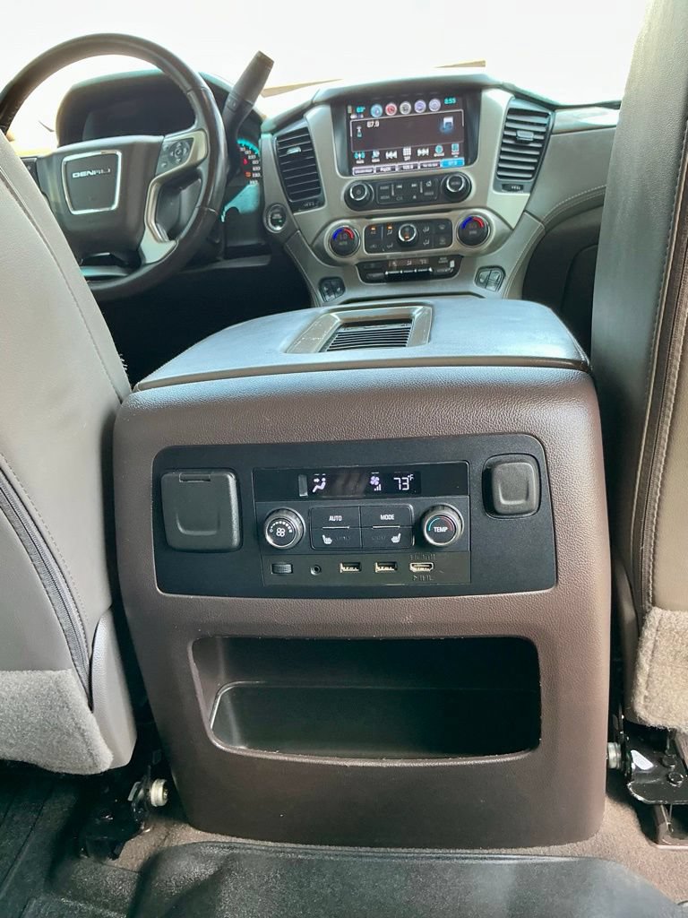 Used 2019 GMC Yukon Denali w/ Denali Ultimate Package AWD/4WD image 39