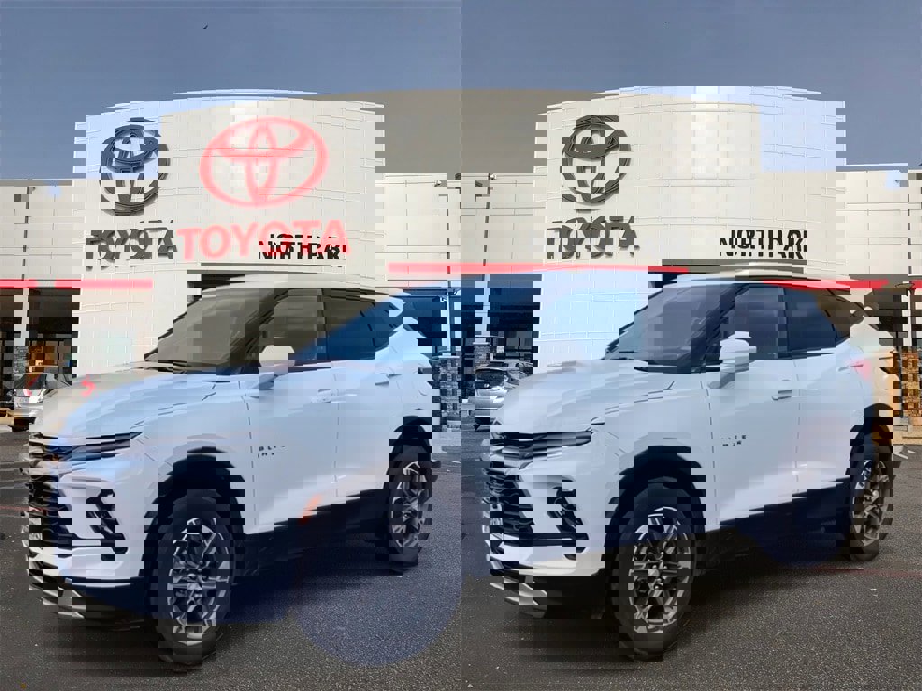 Used 2025 Chevrolet Blazer LT